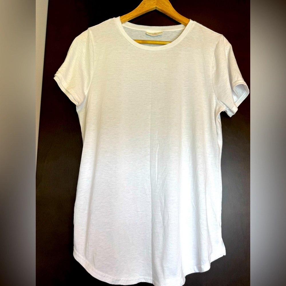 NWOT BOBBIE BROOKS Classic White Women's T-Shirt